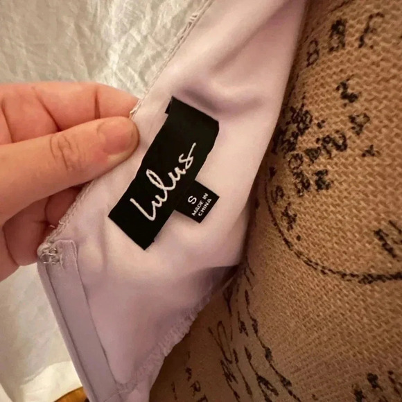 NWT Lulu’s Lilac Lace Midi Dress Size Small - Picture 11 of 15